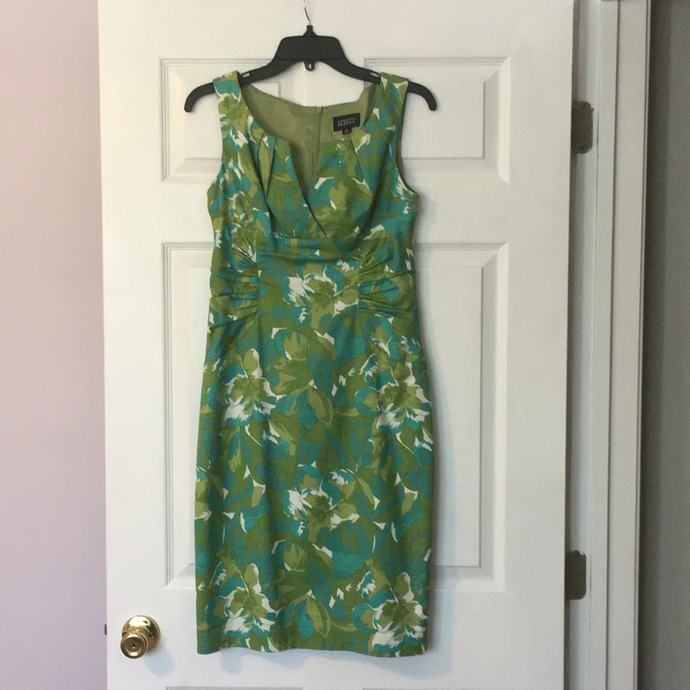 Beautiful 1960-ish style dress